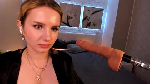 Betty online show from 09/26/25, 08:57