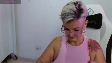 Snapshot of bety_cum3 chatting on 05/09/26, 11:59 bibiana online show from 05/09/26, 11:59