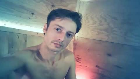 Snapshot of beukenstein chatting on 01/14/25, 12:22 . online show from 01/14/25, 12:22