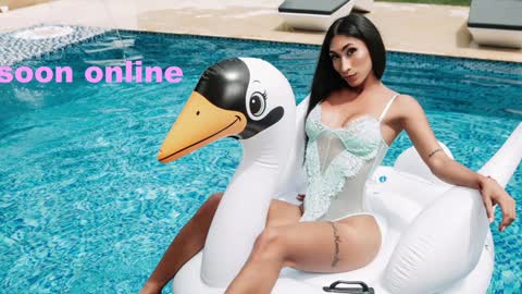 Snapshot of beuty_goddes777 chatting on 12/31/24, 07:53 Nicolle Aviles online show from 12/31/24, 07:53