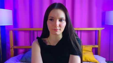 Marie  online show from 05/03/26, 07:42