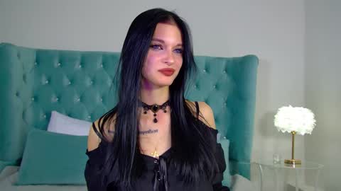 Snapshot of beverlyyork chatting on 02/01/25, 10:34 Beverly online show from 02/01/25, 10:34