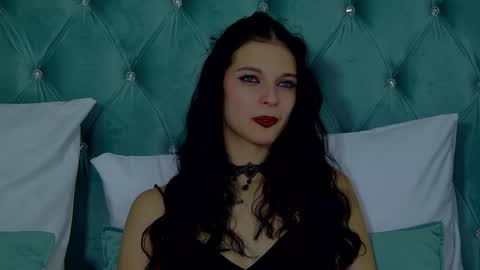 Snapshot of beverlyyork chatting on 02/13/25, 05:44 Beverly online show from 02/13/25, 05:44