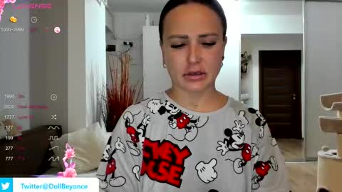 Snapshot of beyoncedoll chatting on 11/02/25, 06:21 BeyonceDoll Twitter DollBeyonce online show from 11/02/25, 06:21