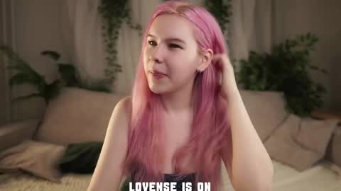 Eliz online show from 11/27/25, 01:29