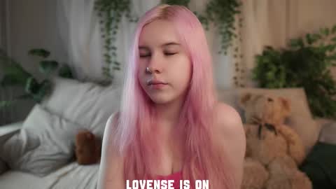 Eliz online show from 12/01/25, 01:21