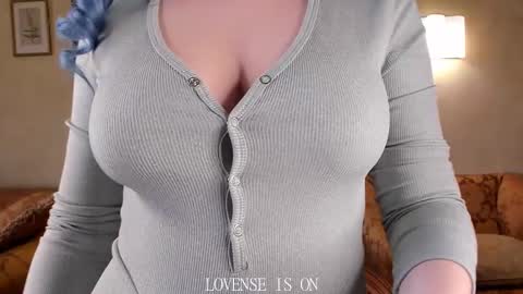 Eliz online show from 03/13/26, 02:18