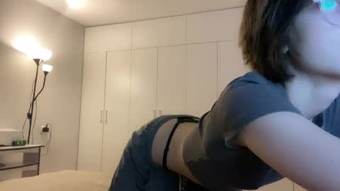 bezvanili online show from 03/02/25, 10:16