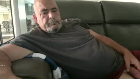 Snapshot of bgbelch chatting on 11/24/25, 06:40 bgbelch online show from 11/24/25, 06:40