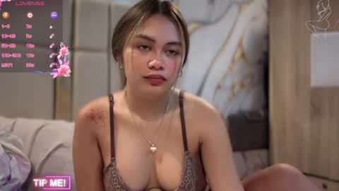 MAXINE online show from 05/09/26, 03:39