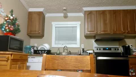 bharvey767097 online show from 12/03/25, 01:57