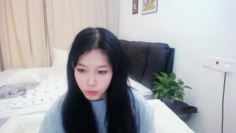 Snapshot of bhwuyulian chatting on 05/27/26, 06:10 bhwuyulian online show from 05/27/26, 06:10