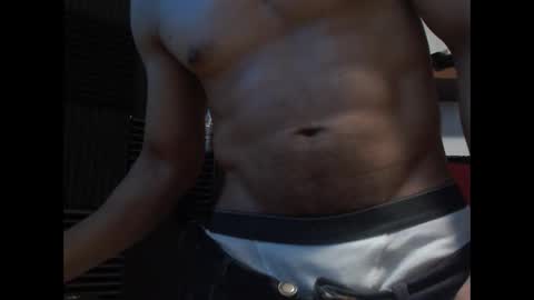 Snapshot of bi_latin69 chatting on 10/13/25, 07:08 MeXXXicanDick online show from 10/13/25, 07:08