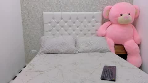 Snapshot of bianca_1035 chatting on 02/20/25, 10:48 Bian  online show from 02/20/25, 10:48