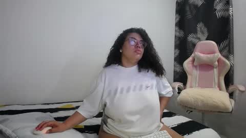 Bianca Tuesday to Sunday from 2am to 6am UTC-5 online show from 02/16/26, 09:27