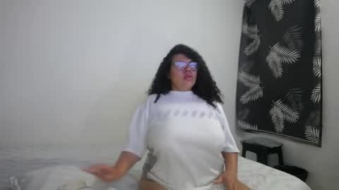 Snapshot of bianca_boobs chatting on 04/08/26, 09:20 Bianca Tuesday to Sunday from 2am to 6am UTC-5 online show from 04/08/26, 09:20