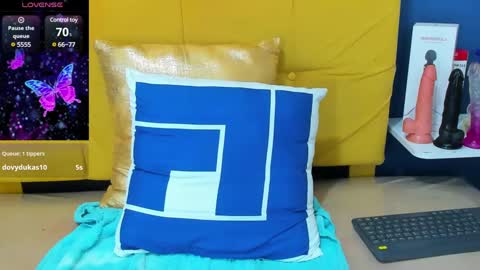 Snapshot of bianca_spear chatting on 03/11/25, 12:54 bianca_spear online show from 03/11/25, 12:54