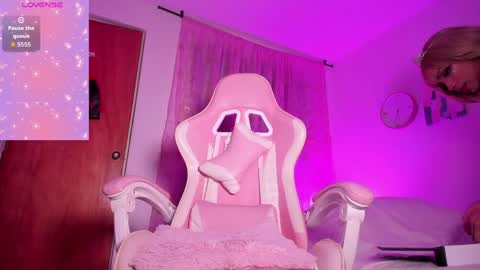 Snapshot of biancaa_vertess chatting on 06/01/26, 11:17 online show from 06/01/26, 11:17
