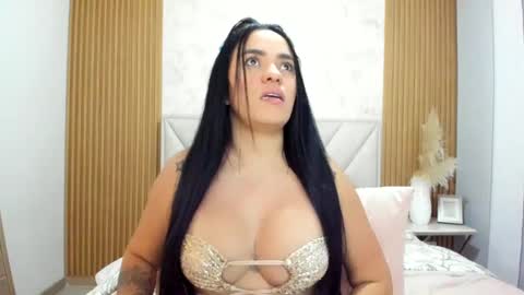 Snapshot of biancaboobs22 chatting on 09/30/25, 01:54 bianca online show from 09/30/25, 01:54