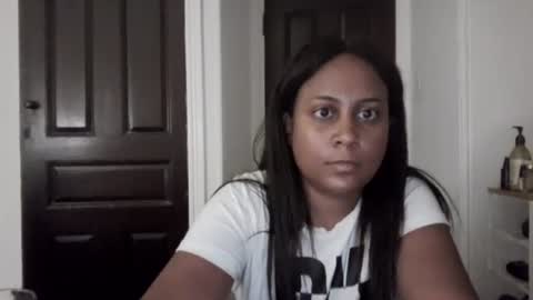 Snapshot of biancadoesitright chatting on 06/18/26, 02:23 biancadoesitright online show from 06/18/26, 02:23