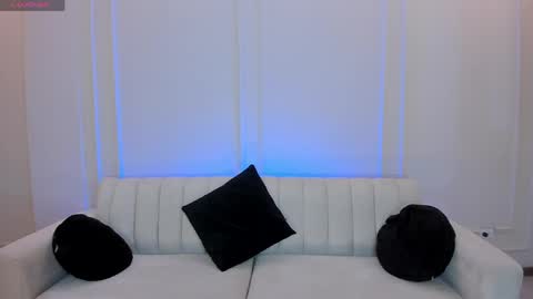Snapshot of biancapierce_ chatting on 05/18/26, 12:11 Bianca Pierce online show from 05/18/26, 12:11