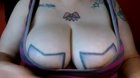 bianca online show from 10/31/25, 02:29