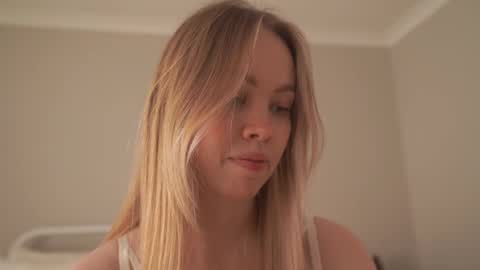 Snapshot of bibi_it_is chatting on 03/02/25, 08:27 Bibi online show from 03/02/25, 08:27