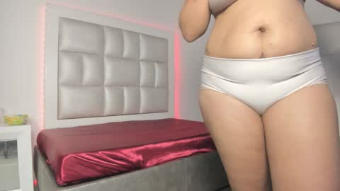 Snapshot of bibiana_js_ chatting on 11/04/25, 12:04 bibiana_js_ online show from 11/04/25, 12:04