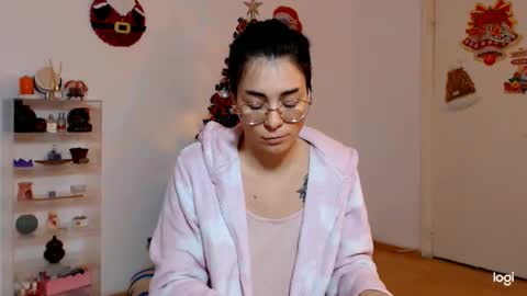 Snapshot of bibitina chatting on 12/15/25, 05:06 innasugarwild online show from 12/15/25, 05:06