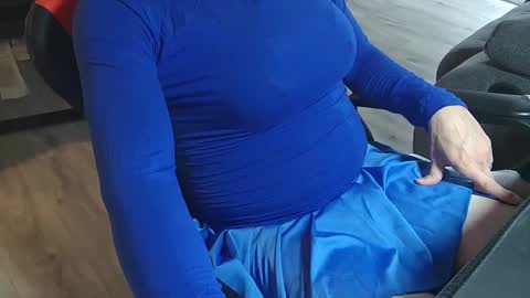 Snapshot of bicdrachel4fun chatting on 09/12/25, 12:05 BiCDRachel online show from 09/12/25, 12:05