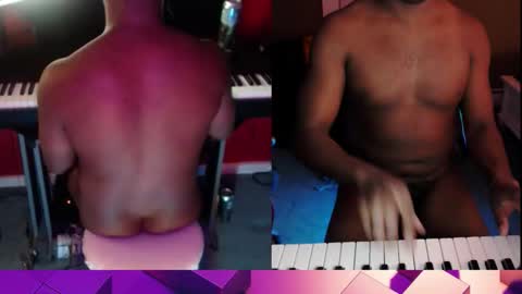 Snapshot of bicepsandfrot chatting on 01/08/26, 04:15 BicepsandFrot online show from 01/08/26, 04:15