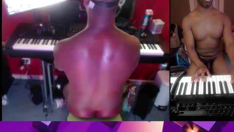 Snapshot of bicepsandfrot chatting on 02/03/26, 06:40 BicepsandFrot online show from 02/03/26, 06:40