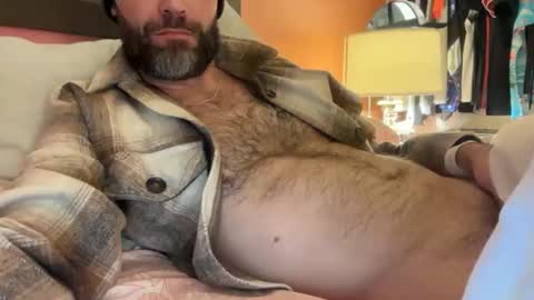 Snapshot of bidaddy83 chatting on 12/03/25, 06:10 bidaddy83 online show from 12/03/25, 06:10