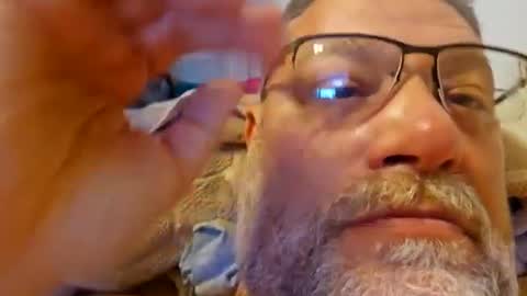 Snapshot of biff768816 chatting on 12/31/24, 04:46 biff768816 online show from 12/31/24, 04:46