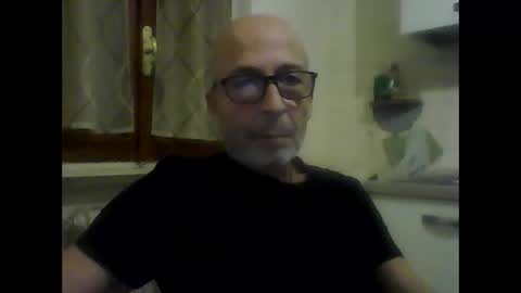 Snapshot of big23italy chatting on 11/03/25, 07:59 big23italy online show from 11/03/25, 07:59