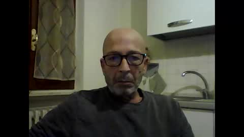 Snapshot of big23italy chatting on 11/08/25, 07:19 big23italy online show from 11/08/25, 07:19