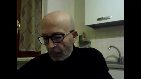 Snapshot of big23italy chatting on 11/17/25, 06:30 big23italy online show from 11/17/25, 06:30