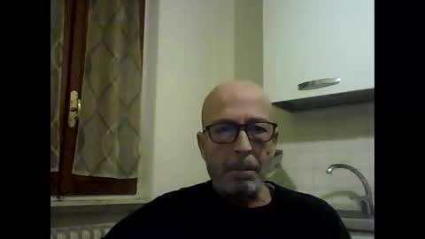 Snapshot of big23italy chatting on 01/08/26, 04:37 big23italy online show from 01/08/26, 04:37