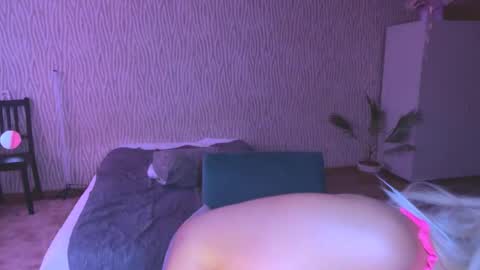 Eva online show from 11/18/25, 07:57