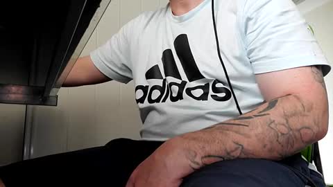 Snapshot of big_balls_big_load chatting on 01/24/25, 05:42 big_balls_big_load online show from 01/24/25, 05:42