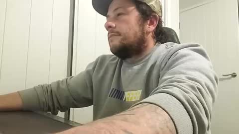 Snapshot of big_balls_big_load chatting on 09/11/25, 12:05 big_balls_big_load online show from 09/11/25, 12:05