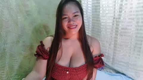 Snapshot of big_buttasian chatting on 01/09/25, 01:29 Grace - online show from 01/09/25, 01:29