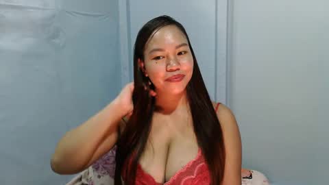Snapshot of big_buttasian chatting on 01/10/25, 12:27 Grace - online show from 01/10/25, 12:27