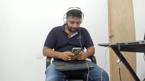 Snapshot of big_dad69 chatting on 12/20/25, 08:27 Tommy online show from 12/20/25, 08:27