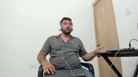 Snapshot of big_dad69 chatting on 12/21/25, 05:31 Tommy online show from 12/21/25, 05:31