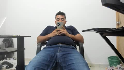 Snapshot of big_dad69 chatting on 01/06/26, 11:51 Tommy online show from 01/06/26, 11:51