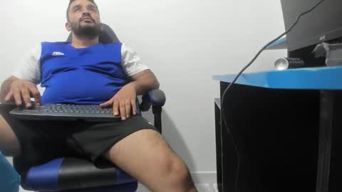 Snapshot of big_dad69 chatting on 02/08/26, 03:32 Tommy online show from 02/08/26, 03:32