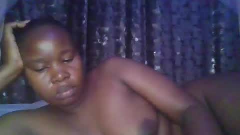 Snapshot of big_diva chatting on 10/24/25, 03:03 big_diva online show from 10/24/25, 03:03