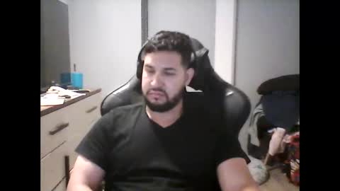 Snapshot of big_latin_boy_full_cum chatting on 12/16/24, 11:44 latinBoyHuge online show from 12/16/24, 11:44