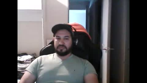 Snapshot of big_latin_boy_full_cum chatting on 09/23/25, 06:00 latinBoyHuge online show from 09/23/25, 06:00